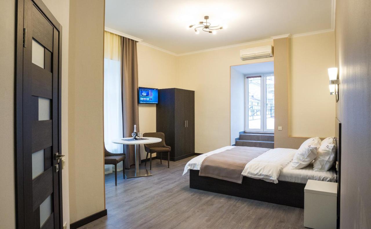 קייב 911 Apartments Khreshchatyk מראה חיצוני תמונה