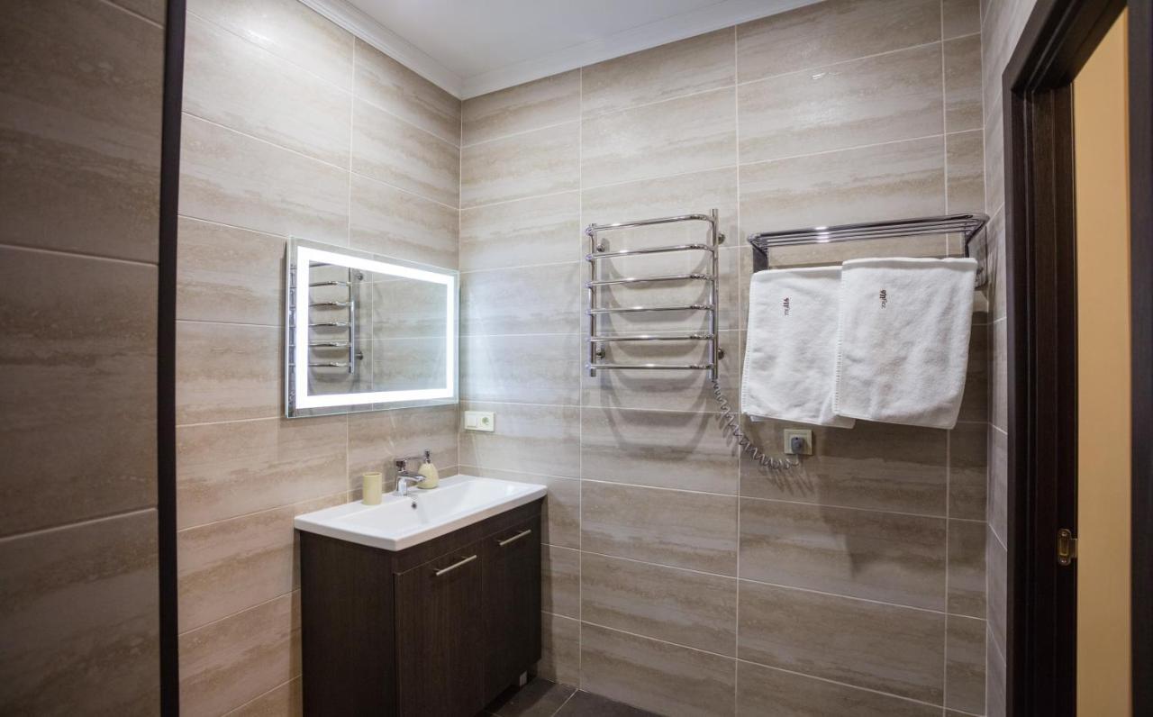 קייב 911 Apartments Khreshchatyk מראה חיצוני תמונה